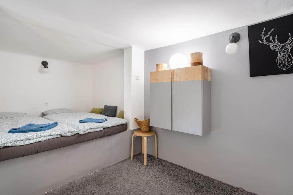 Stylish In The Center Apartment